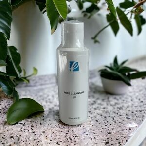 Cosmetic Solutions PURE Cleansing Gel Natural Face Cleanser 120ml New